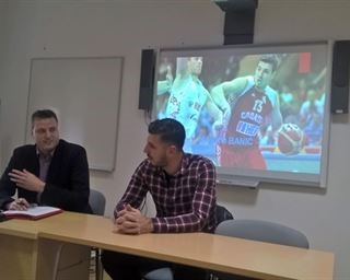 Košarkaš Marko Banić održao studentima predavanje o vrhunskom sportu i košarci